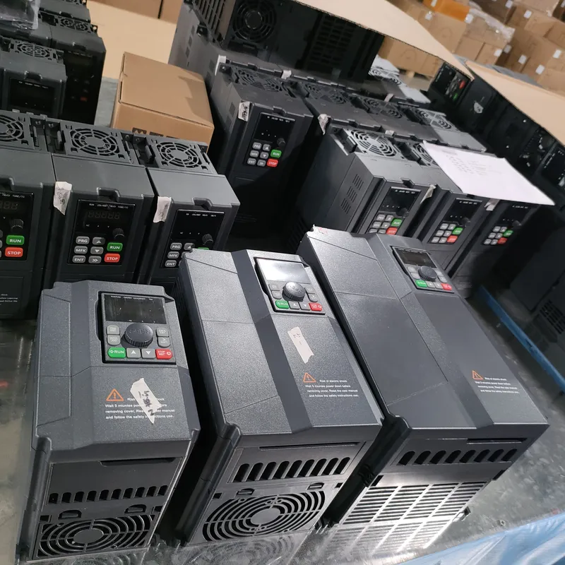 VFD 2.2KW 5.5KW 220V 380V Güne - Solar Pump Inverter 5.5Kw Three Phase incelemesi ve fiyatı